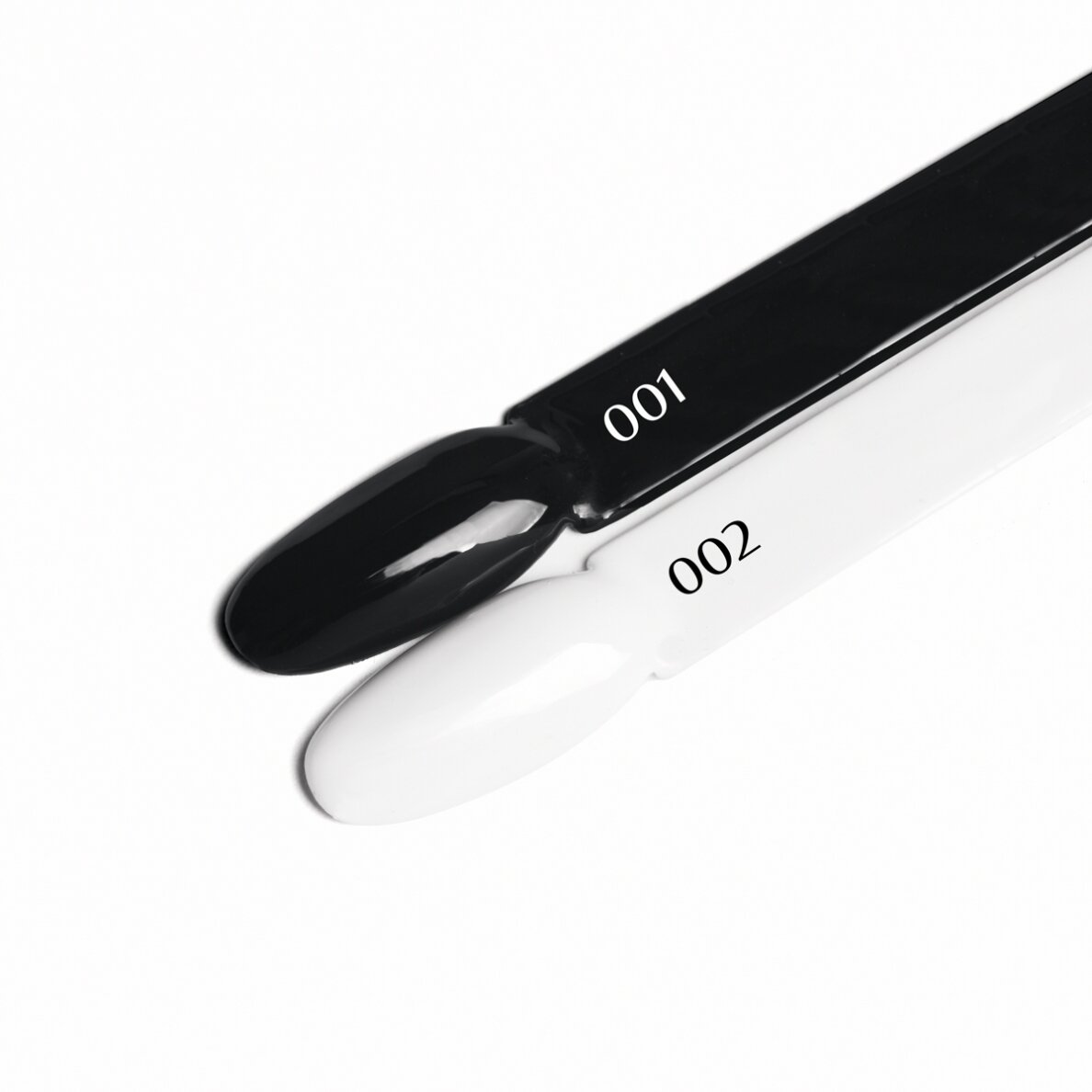 OCHO NAILS ilgalaikis hibridinis nagų lakas manikiūrui BLACK 002, 5 g. 3 OCHO NAILS ilgalaikis hibridinis nagų lakas manikiūrui BLACK 002, 5 g. 3