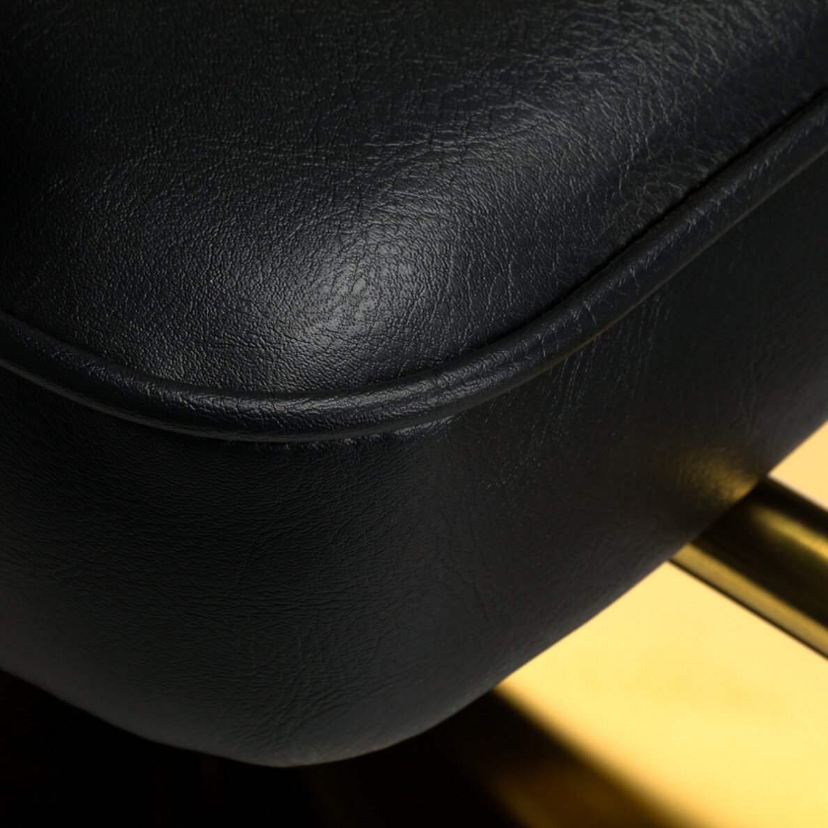 Profesionali kirpyklos kėdė grožio salonams LINZ GOLD, juodos spalvos 7 Profesionali kirpyklos kėdė grožio salonams LINZ GOLD, juodos spalvos 7
