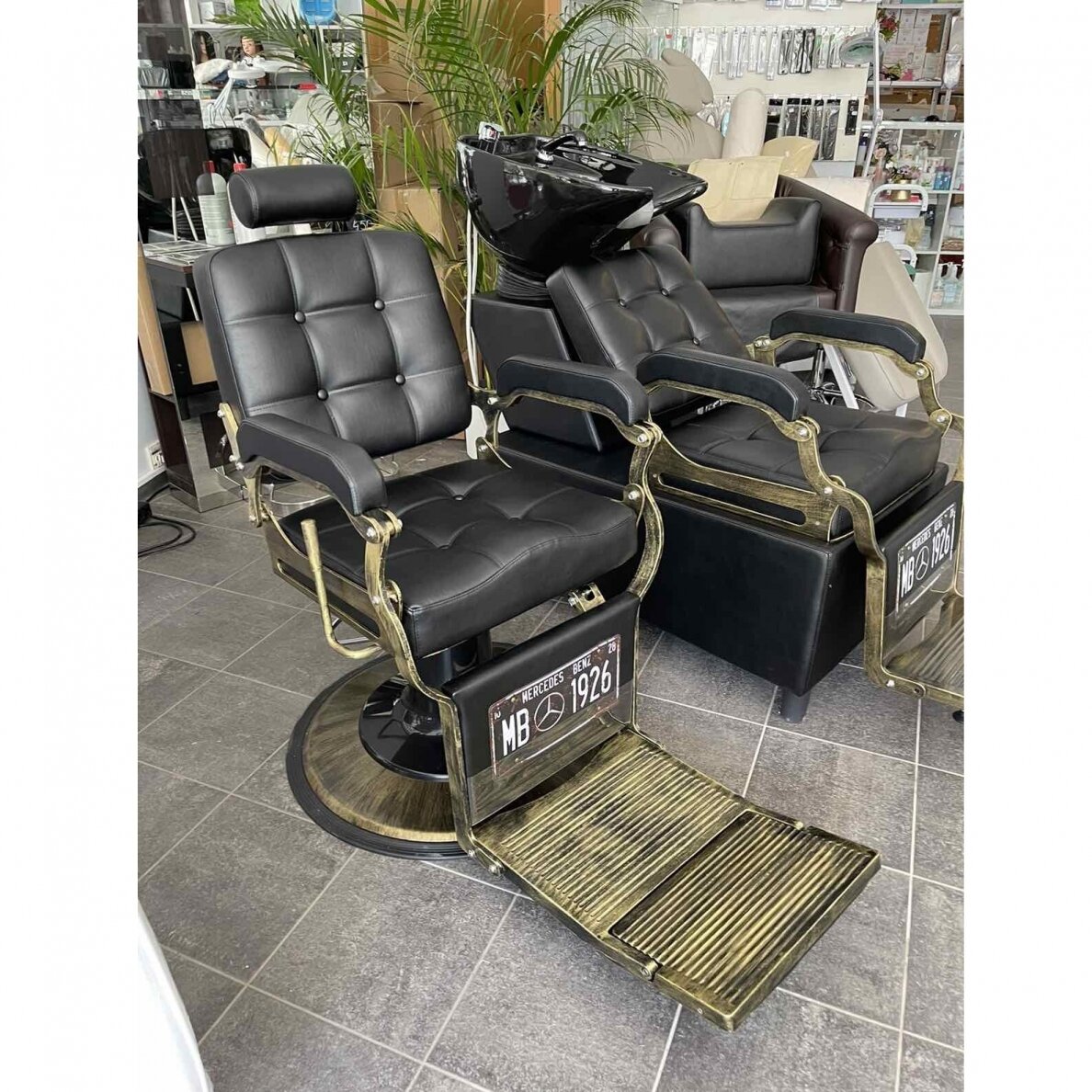 Profesionali barberio kėdė kirpykloms ir grožio salonams GABBIANO BOSS BLACK 5 Profesionali barberio kėdė kirpykloms ir grožio salonams GABBIANO BOSS BLACK 5