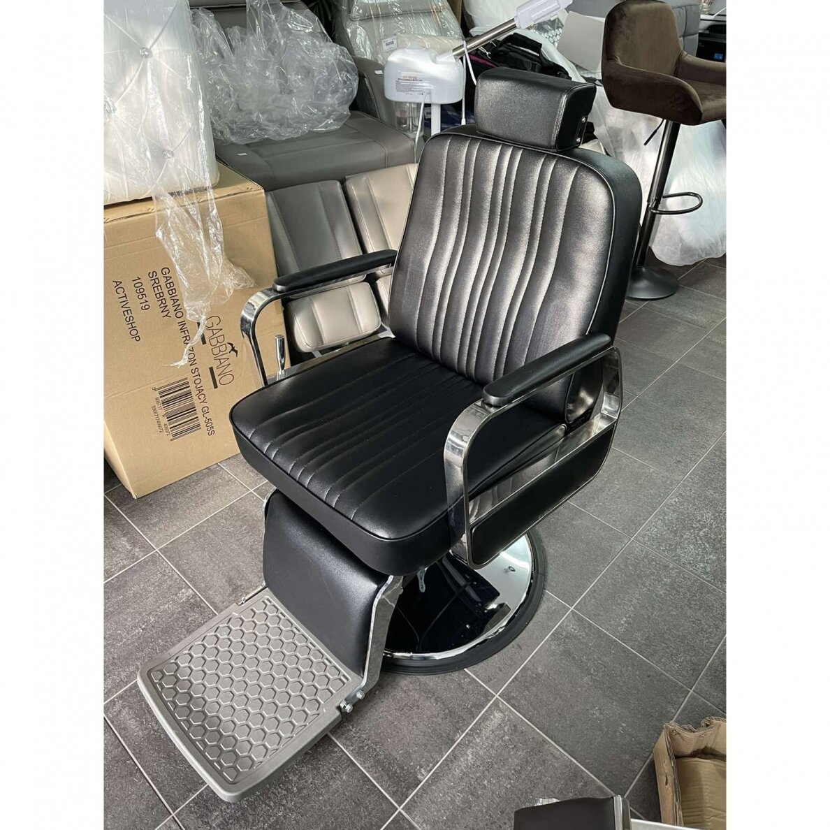Profesionali barberio kėdė kirpykloms ir barbershopams GABBIANO PATRIZIO, juodos spalvos 10 Profesionali barberio kėdė kirpykloms ir barbershopams GABBIANO PATRIZIO, juodos spalvos 10