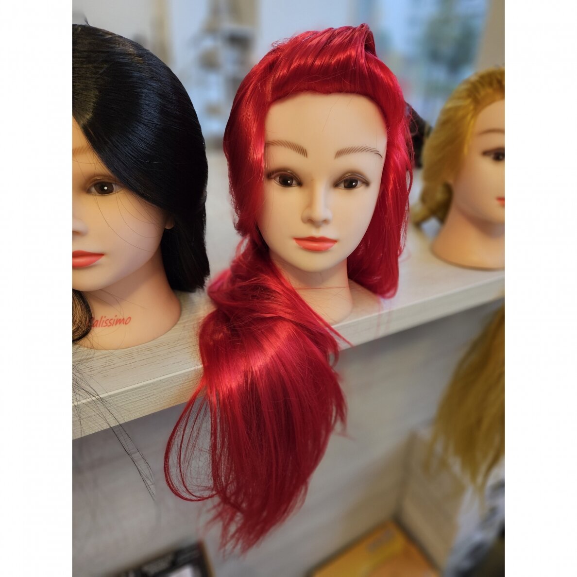 Galva mokymams IZA RED 60cm, terminiai plaukai 5 Galva mokymams IZA RED 60cm, terminiai plaukai 5