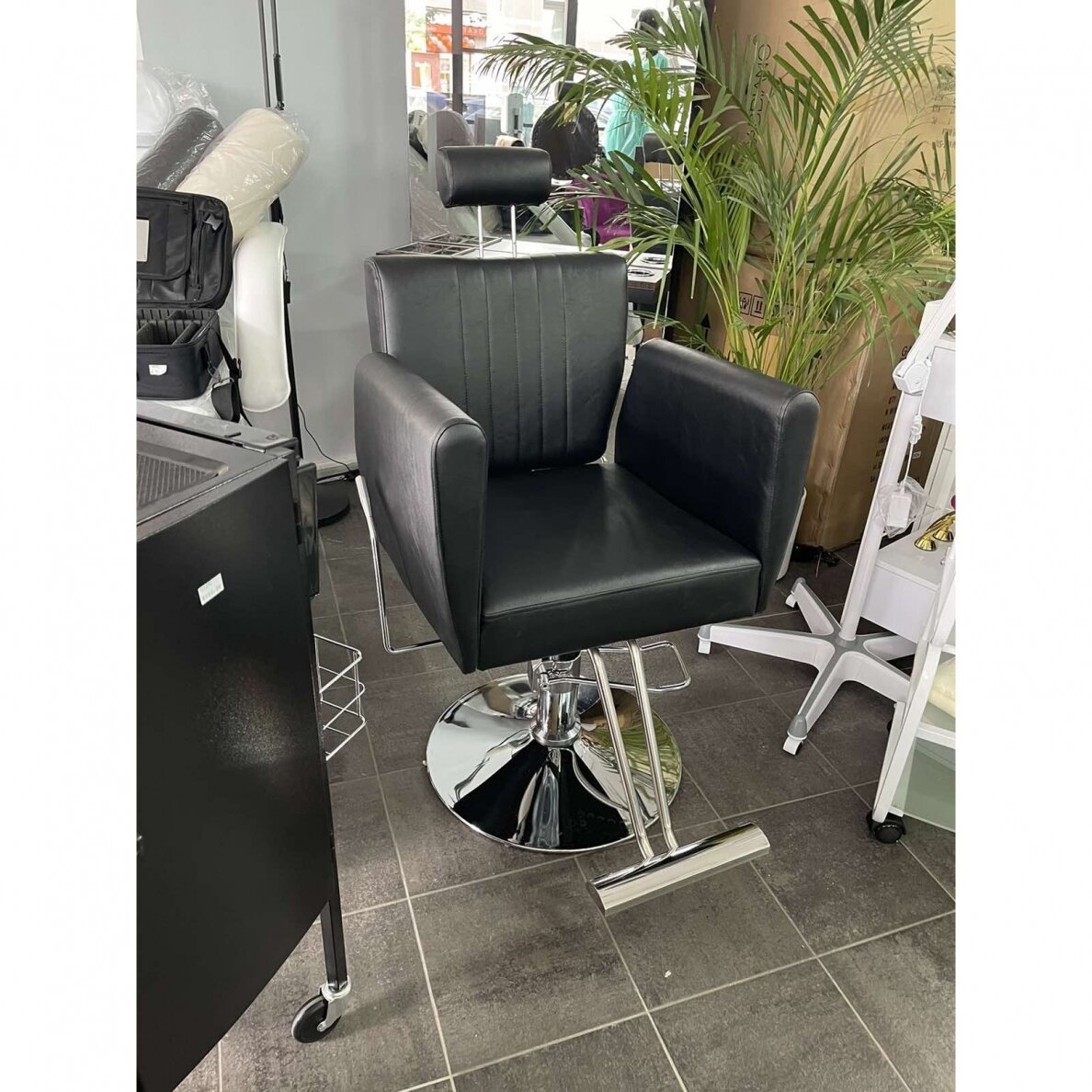 Profesionali kirpyklos ir barberių kėdė HAIR SYSTEM 0-179, juodos spalvos 6 Profesionali kirpyklos ir barberių kėdė HAIR SYSTEM 0-179, juodos spalvos 6