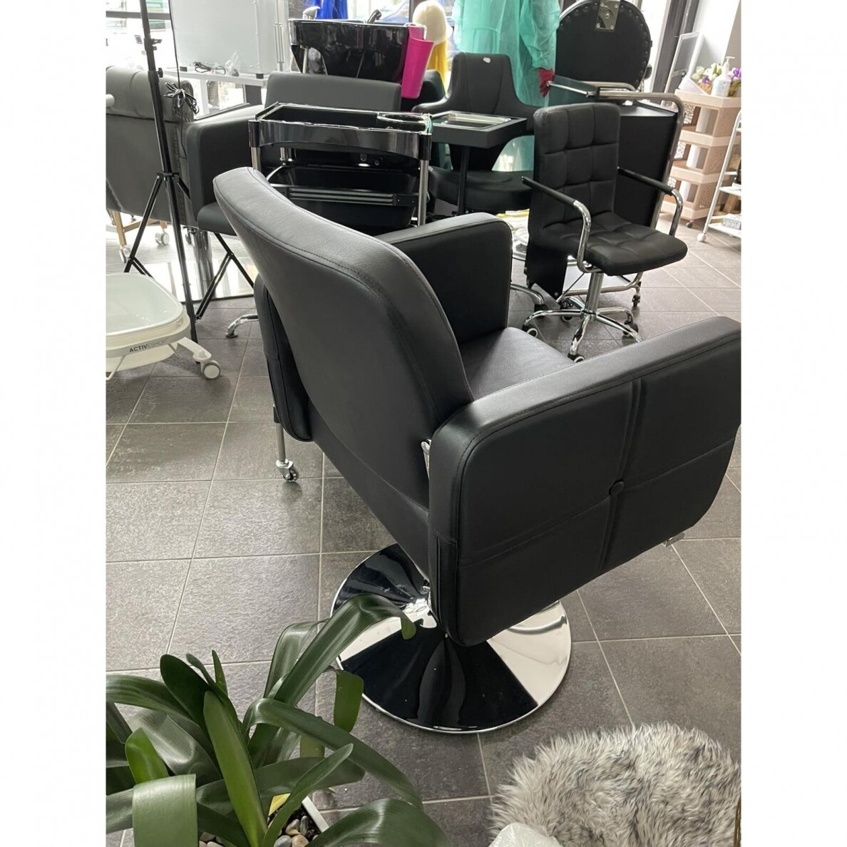 Profesionali kirpyklos kėdė HAIR SYSTEM HS10, juodos spalvos 8 Profesionali kirpyklos kėdė HAIR SYSTEM HS10, juodos spalvos 8