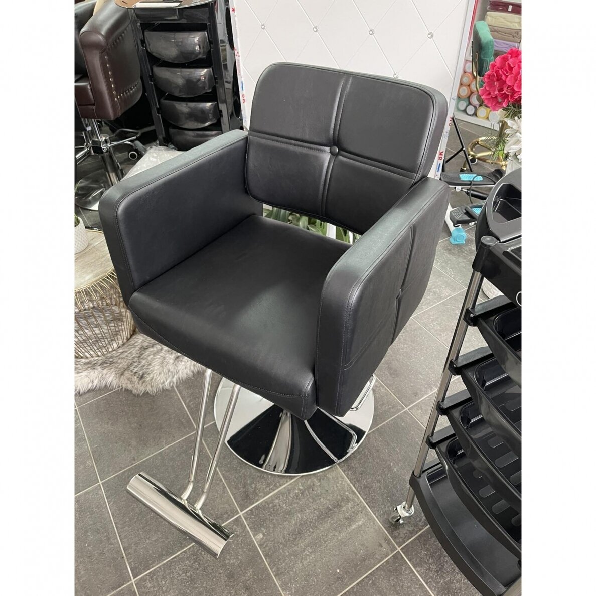 Profesionali kirpyklos kėdė HAIR SYSTEM HS10, juodos spalvos 5 Profesionali kirpyklos kėdė HAIR SYSTEM HS10, juodos spalvos 5