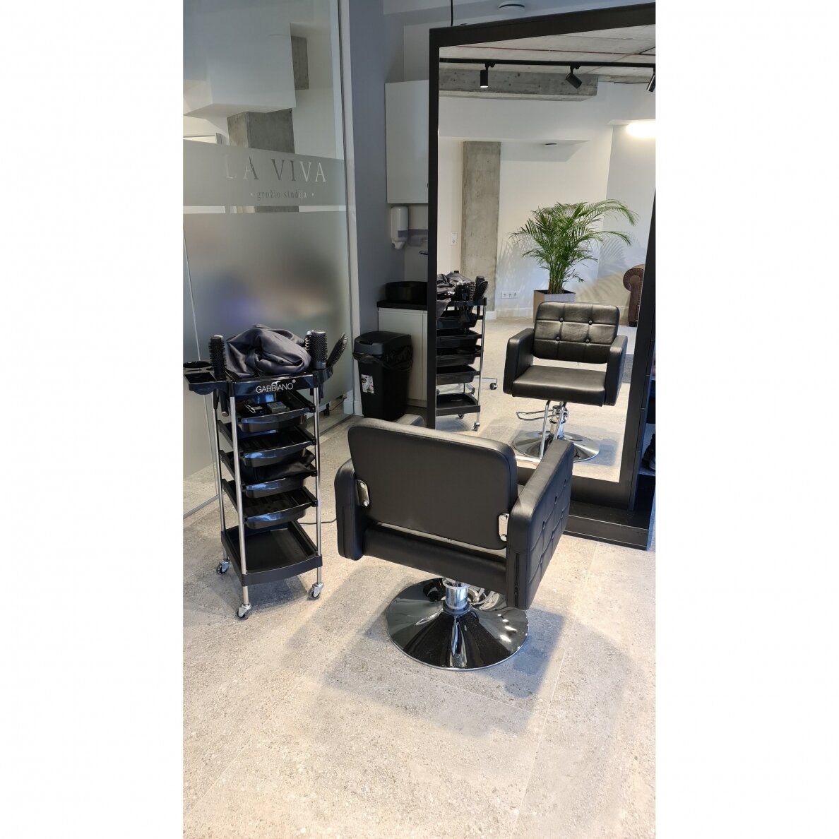 Profesionali kirpyklos kėdė su pakoju HAIR SYSTEM 90-1, juodos spalvos 7 Profesionali kirpyklos kėdė su pakoju HAIR SYSTEM 90-1, juodos spalvos 7