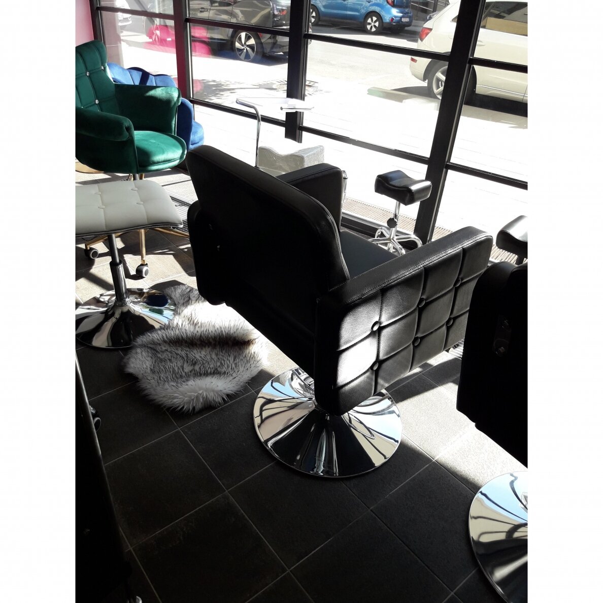 Profesionali kirpyklos kėdė su pakoju HAIR SYSTEM 90-1, juodos spalvos 8 Profesionali kirpyklos kėdė su pakoju HAIR SYSTEM 90-1, juodos spalvos 8