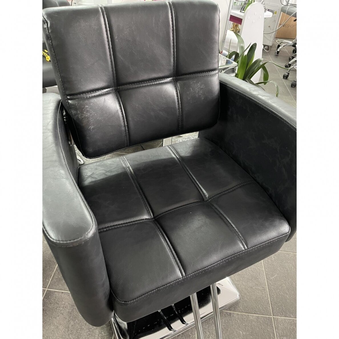 Profesionali kirpyklos kėdė HAIR SYSTEM SM344, juodos spalvos 6 Profesionali kirpyklos kėdė HAIR SYSTEM SM344, juodos spalvos 6