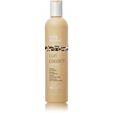 MILK SHAKE CURL PASSION SHAMPOO šampūnas garbanotiems plaukams su natūraliais aliejais Babassu ir pieno proteinais, 300 ml MILK SHAKE CURL PASSION SHAMPOO šampūnas garbanotiems plaukams su natūraliais aliejais Babassu ir pieno proteinais, 300 ml