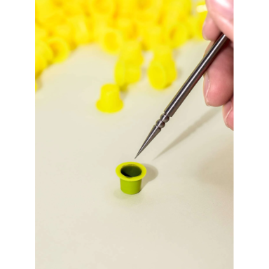 Plastikinė taurelė dažams maišyti, 1 vnt. YELLOW Plastikinė taurelė dažams maišyti, 1 vnt. YELLOW