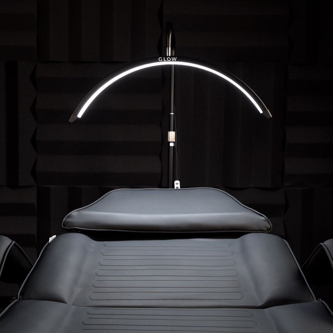 Profesionali makiažo lempa kosmetologams bei grožio salonams GLOW MX6, baltos spalvos 14 Profesionali makiažo lempa kosmetologams bei grožio salonams GLOW MX6, baltos spalvos 14