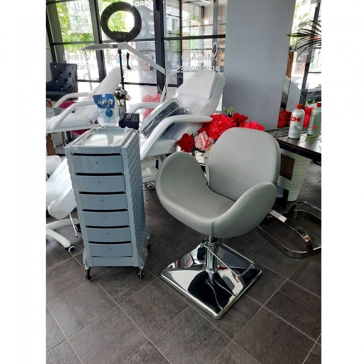 Profesionali barberio kėdė kirpykloms ir grožio salonams ALTO BH-6952, pilkos spalvos 4 Profesionali barberio kėdė kirpykloms ir grožio salonams ALTO BH-6952, pilkos spalvos 4