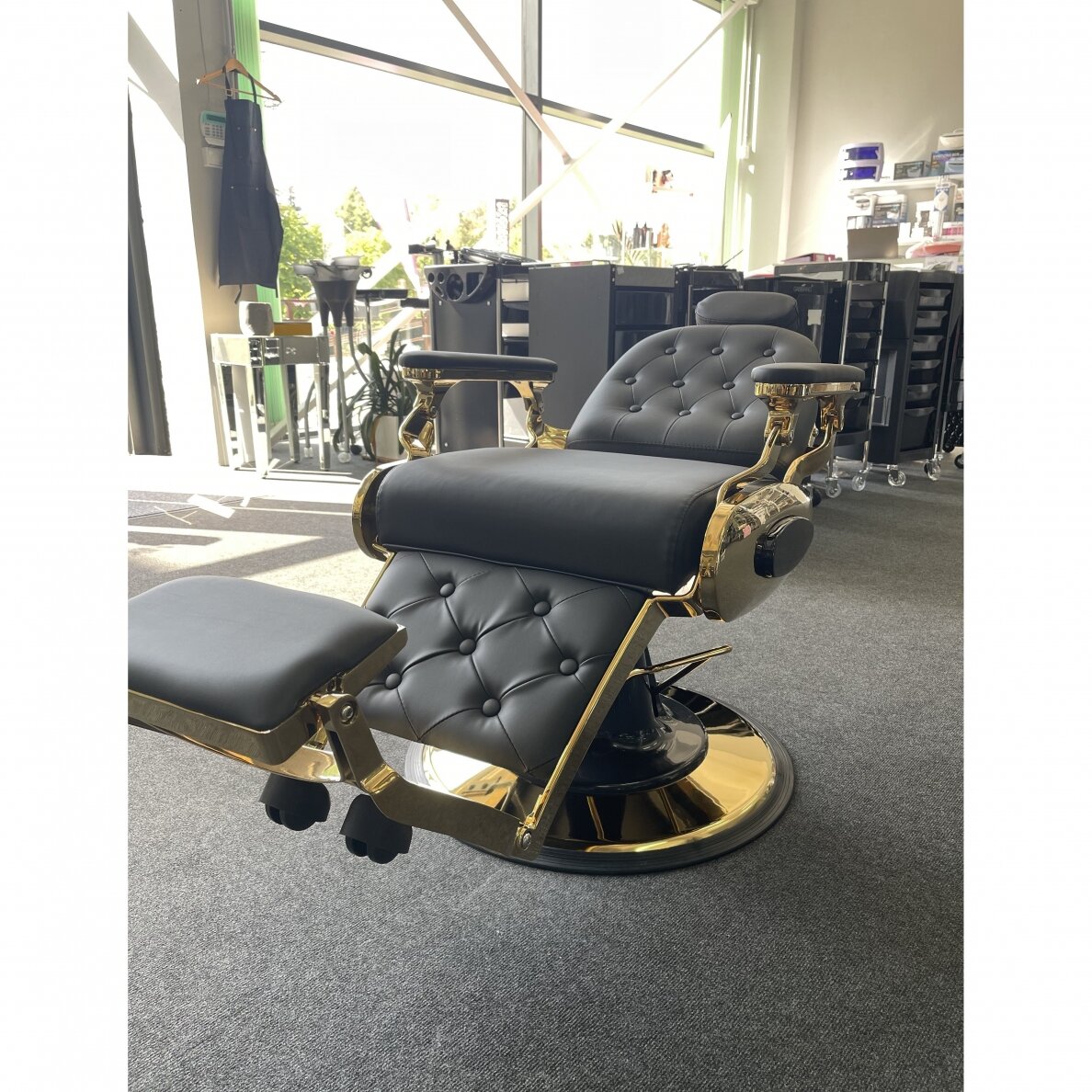 Profesionali barberio kėdė kirpykloms ir grožio salonams GABBIANO FRANSESCO, juodos spalvos 14 Profesionali barberio kėdė kirpykloms ir grožio salonams GABBIANO FRANSESCO, juodos spalvos 14