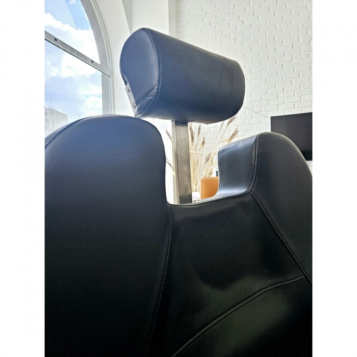 Profesionali barberio kėdė kirpykloms ir grožio salonams HAIR SYSTEM NEW YORK 10 Profesionali barberio kėdė kirpykloms ir grožio salonams HAIR SYSTEM NEW YORK 10
