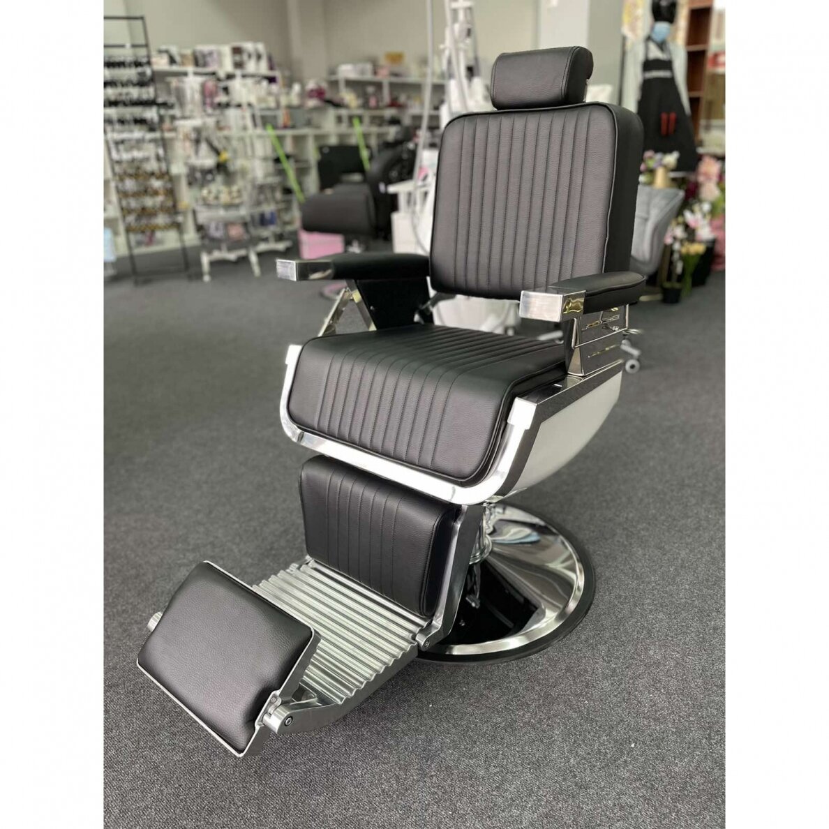 Profesionali barberio kėdė kirpykloms ir grožio salonams LORD, juodos spalvos 6 Profesionali barberio kėdė kirpykloms ir grožio salonams LORD, juodos spalvos 6