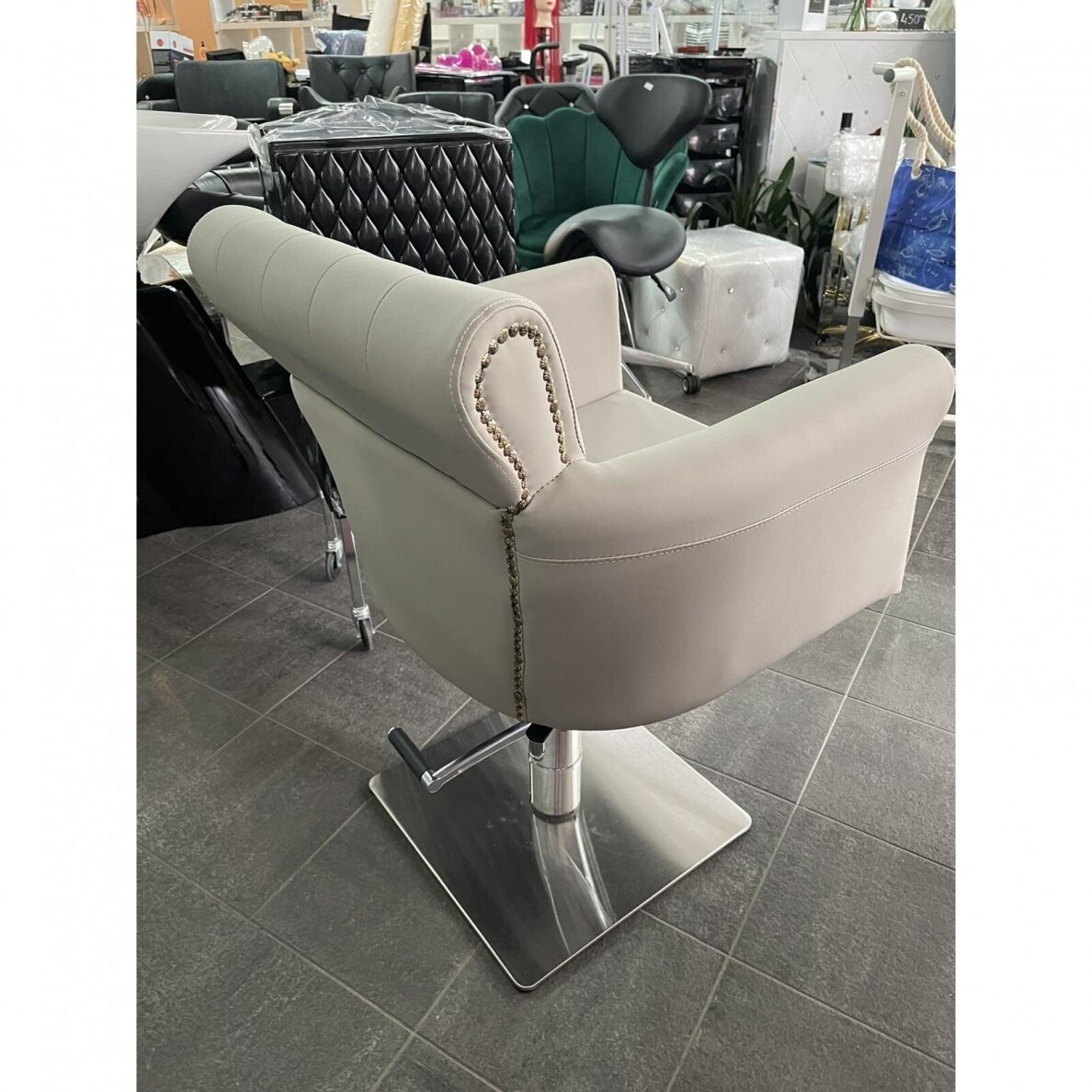 Profesionali kirpyklos kėdė HAIR SYSTEM BER 8541, pilkos spalvos 8 Profesionali kirpyklos kėdė HAIR SYSTEM BER 8541, pilkos spalvos 8