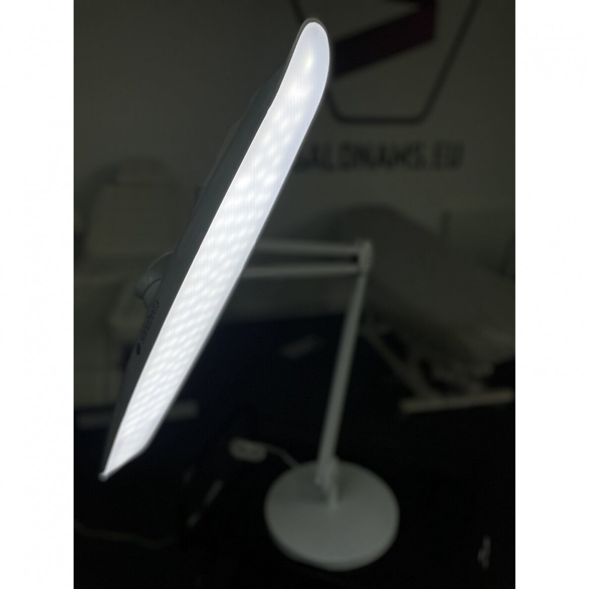 Profesionali stalinė lempa manikiūro darbams Sonobella BSL-02 LED 24W, baltos spalvos 8 Profesionali stalinė lempa manikiūro darbams Sonobella BSL-02 LED 24W, baltos spalvos 8