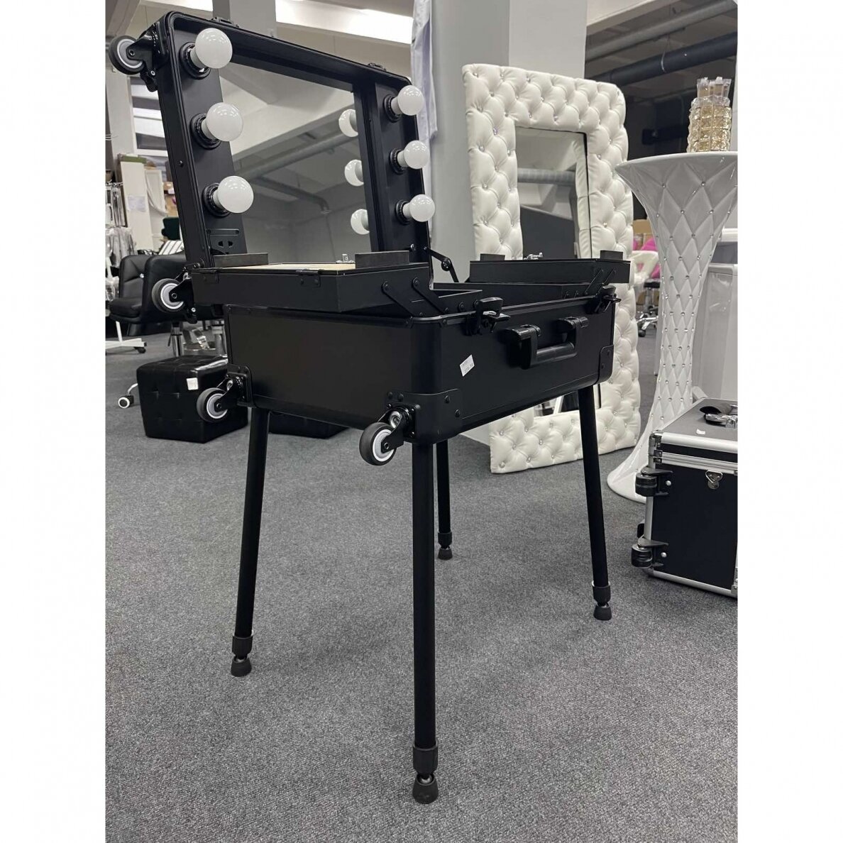 Profesionalus kosmetikos lagaminas T-27 BLACK 10 Profesionalus kosmetikos lagaminas T-27 BLACK 10