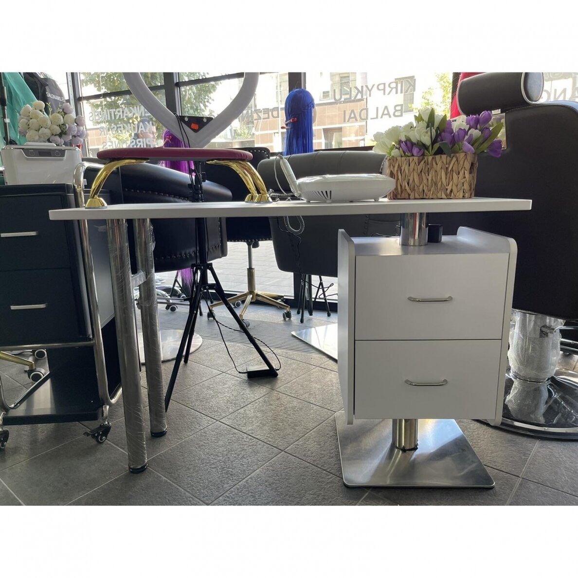 Profesionalus manikiūro stalas grožio salonui MOD 6543, baltos spalvos 9 Profesionalus manikiūro stalas grožio salonui MOD 6543, baltos spalvos 9