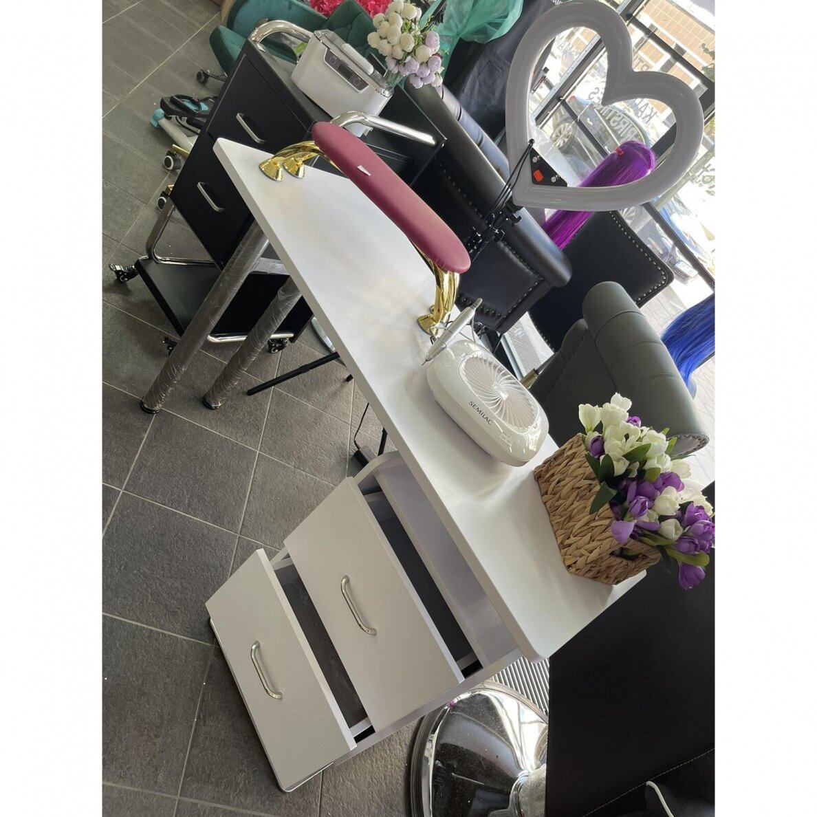 Profesionalus manikiūro stalas grožio salonui MOD 6543, baltos spalvos 11 Profesionalus manikiūro stalas grožio salonui MOD 6543, baltos spalvos 11