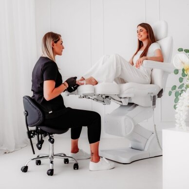 Profesionalus elektrinė podologinė kėdė SORINA PRO7, baltos spalvos 11 Profesionalus elektrinė podologinė kėdė SORINA PRO7, baltos spalvos 11
