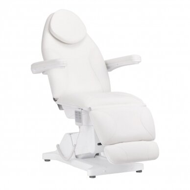 Profesionalus elektrinis gultas-lova kosmetologams SILLON BASIC, 3 variklių, baltos spalvos Profesionalus elektrinis gultas-lova kosmetologams SILLON BASIC, 3 variklių, baltos spalvos