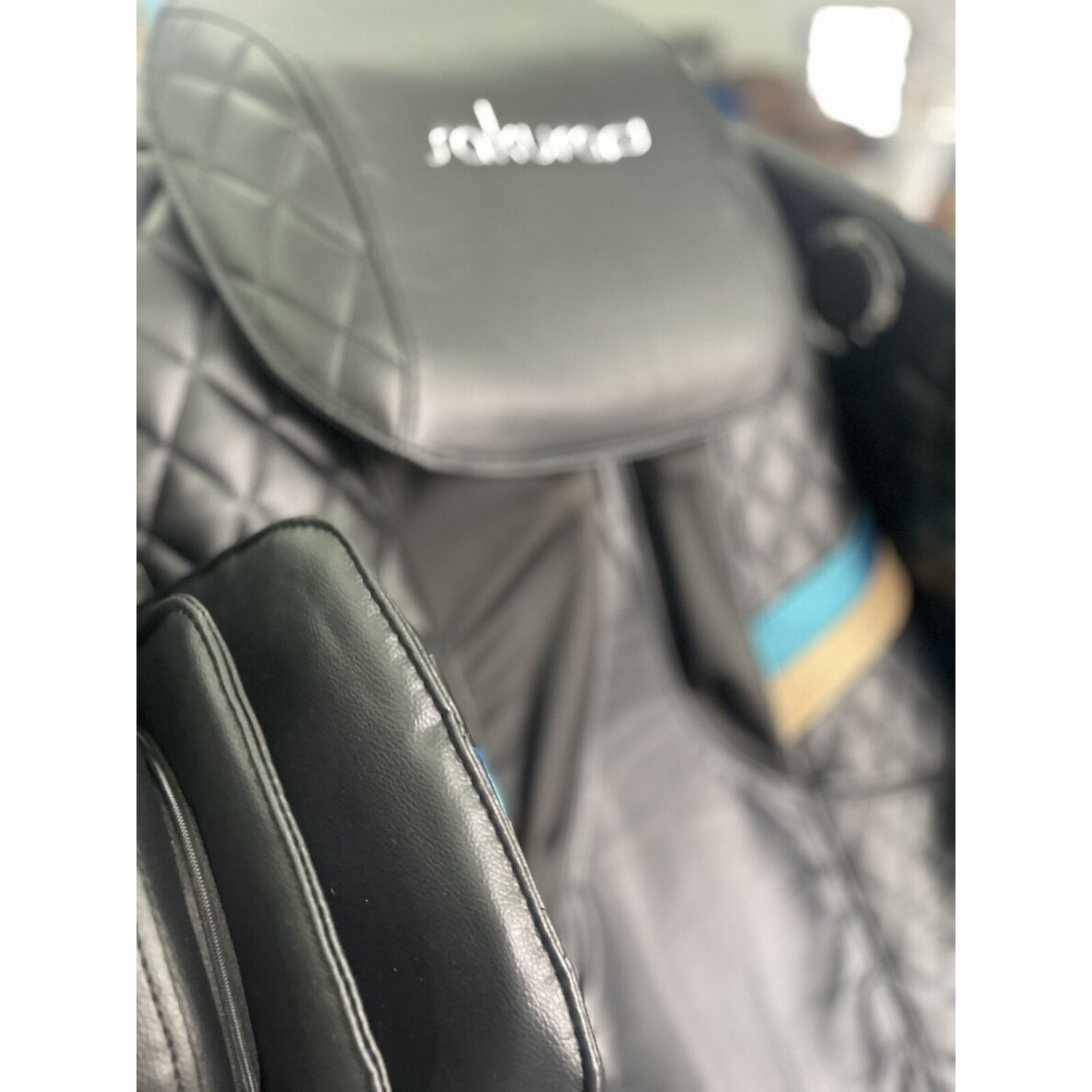 SAKURA fotelis su masažo funkcija juodos spalvos COMFORT 806 13 SAKURA fotelis su masažo funkcija juodos spalvos COMFORT 806 13