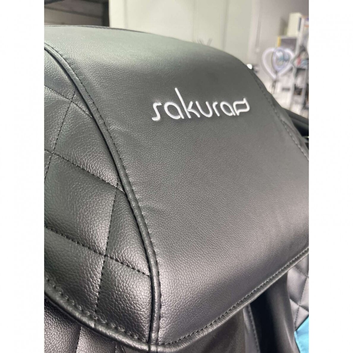 SAKURA fotelis su masažo funkcija juodos spalvos COMFORT 806 12 SAKURA fotelis su masažo funkcija juodos spalvos COMFORT 806 12