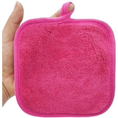 Šluostė makiažui valyti PINK, 1 vnt. Šluostė makiažui valyti PINK, 1 vnt.