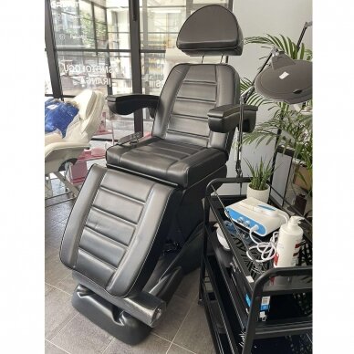 Kosmetologinė kėdė-lova valdoma elektra LUX, juodos spalvos 11 Kosmetologinė kėdė-lova valdoma elektra LUX, juodos spalvos 11