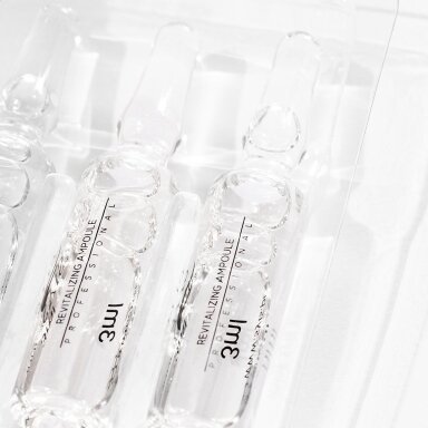 SYIS REVITALIZING AMPOULES veido odą revitalizuojančios ampulės su glikolio rūgštimis odos išlyginimui bei spalvos korekcijai (10 ampulių * 3 ml) SYIS REVITALIZING AMPOULES veido odą revitalizuojančios ampulės su glikolio rūgštimis odos išlyginimui bei spalvos korekcijai (10 ampulių * 3 ml)