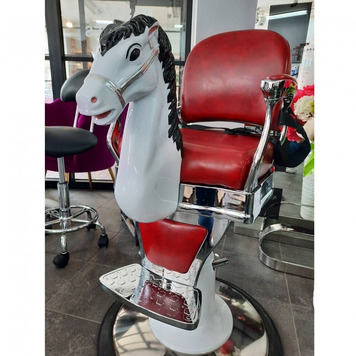 Profesionali vaikiška kirpyklos kėdė grožio ir barberių salonams ARKLIUKAS, bordo spalvos 8 Profesionali vaikiška kirpyklos kėdė grožio ir barberių salonams ARKLIUKAS, bordo spalvos 8