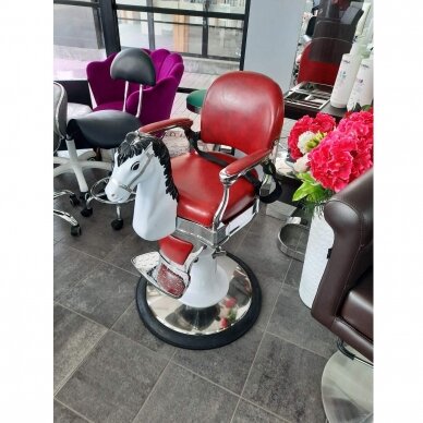 Profesionali vaikiška kirpyklos kėdė grožio ir barberių salonams ARKLIUKAS, bordo spalvos 5 Profesionali vaikiška kirpyklos kėdė grožio ir barberių salonams ARKLIUKAS, bordo spalvos 5